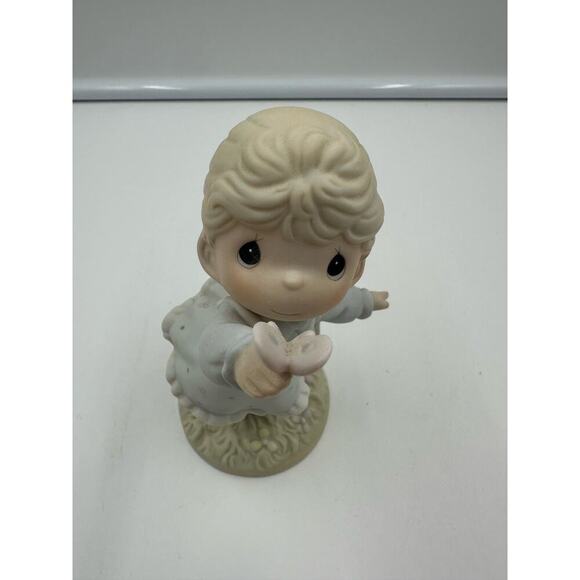 Precious Moments 1992 HAPPINESS IS AT OUR FINGERTIPS 529931 Figurine - Picture 3 of 6